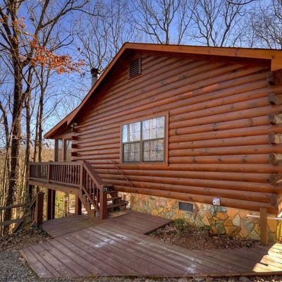 Laughing Hippo is a classic mountain cabin